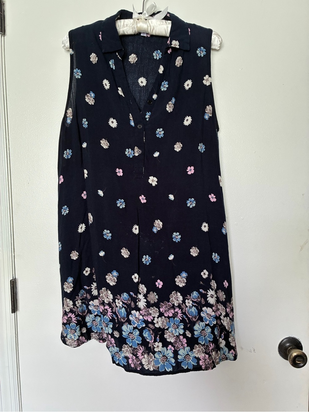 Sleeveless Black Floral dress